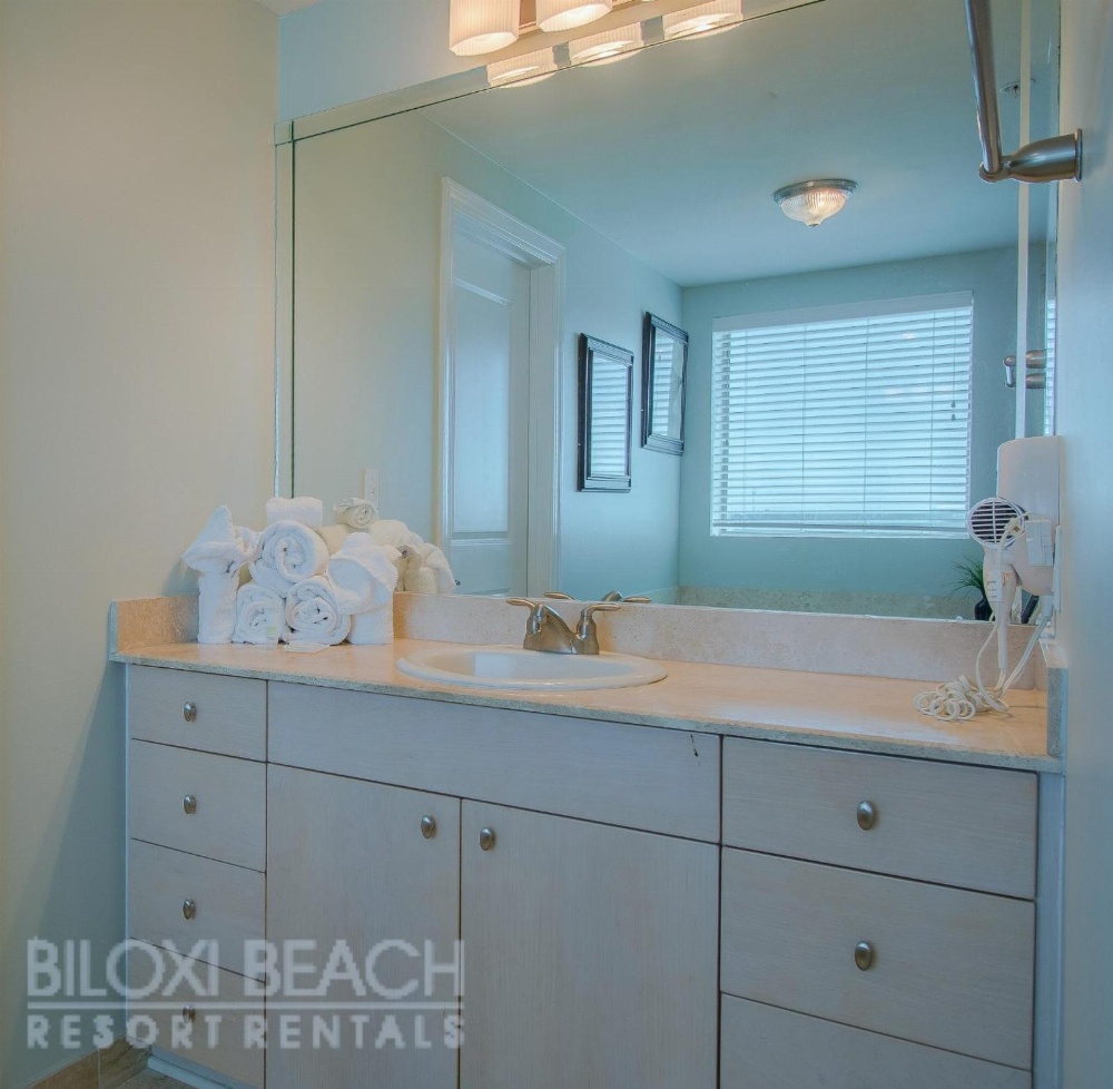 Sea Breeze 712 - Three Bedroom Apartment